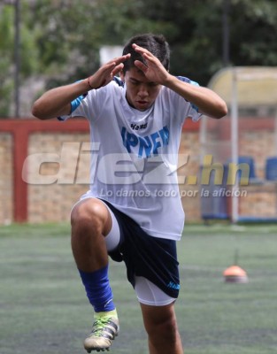 RUMORES+FICHAJES: Erick Andino se iría a Europa y Wilmer Cruz busca portero