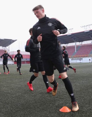 Admirable: Max Taylor fue convocado con el Manchester United luego de superar un cáncer testicular