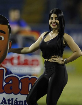 ¡BOMBONCITOS! El Morazán fue una pasarela... Qué mujeres tan bellas