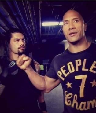 'La Roca' asistió a un evento de lucha libre luciendo una camisa con el número 7, dorsal de Cristiano Ronaldo.