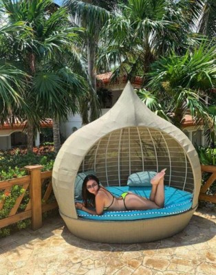 FOTOS: Roatán, 'inundada' de bellas turistas para la semana Morazánica 2019