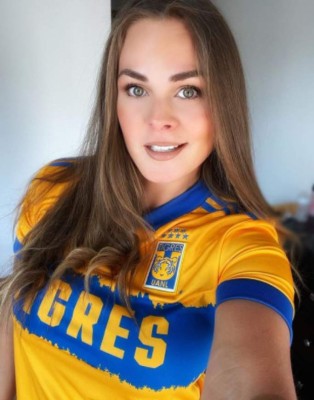 Hermosa conductora mexicana denuncia a su ex y muestra los golpes que sufrió: ''Estoy aterrada''