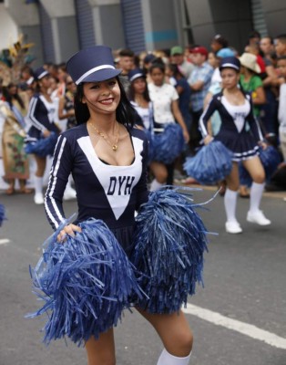 Las palillonas que se robaron las miradas en desfiles en San Pedro Sula