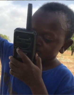 ¿Quién es? La historia detrás de 'Grand M', el hombrecito africano viral en las redes sociales