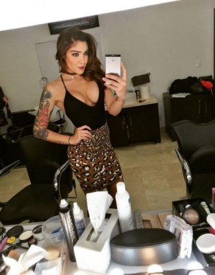 Así de sexy es la colombiana Érika Fernández de Fox Sports