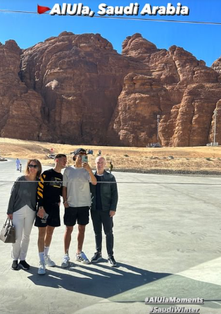 Así pasan la Navidad los cracks: “tornado” en la casa de Cristiano, Haaland se viste de Santa y uno se fue a Puerto Rico