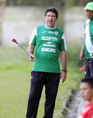 Los mejores 11 futbolistas en la historia de Marathón, según Rolando Peña