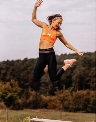 ¡Bella! La mujer de Robert Lewandoski se roba las miradas en el Oktoberfest