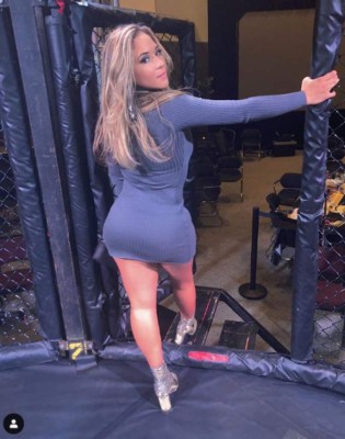 Sexi luchadora afirma que tiene el ''cuerpo más natural que una mujer puede tener''