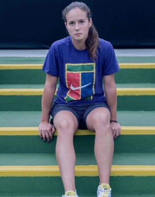 Así es Daria Kasátkina, la bella y famosa tenista que arremetió contra los jugadores de fútbol