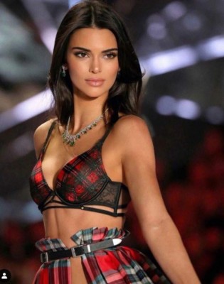 ¡Cazados! Filtran fotos de Kendall Jenner con una estrella de la NBA; son más que amigos