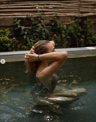 Sin prisa para decidir su futuro: Las espectaculares vacaciones de De Ligt con su novia