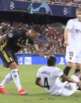 FOTOS: Cristiano Ronaldo se marcha del campo expulsado y llorando