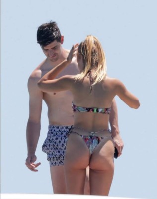 Cazado con una infartante israelí: Las vacaciones de Courtois tras su eliminación en la Eurocopa