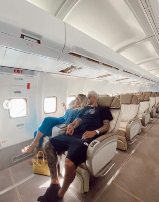 Wanda Nara y Andrea Salas deslumbran en sus vacaciones en Ibiza con Keylor Navas e Icardi