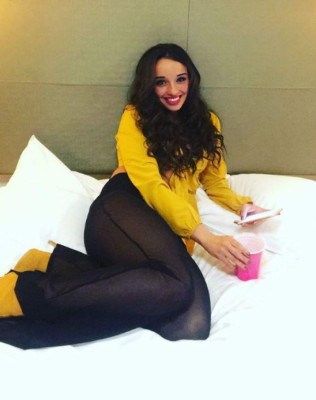 ¡Le filtraron fotos íntimas! La dura pesadilla que vivió Leigh Nicol: 'Ahora entiendo por qué la gente se suicida'