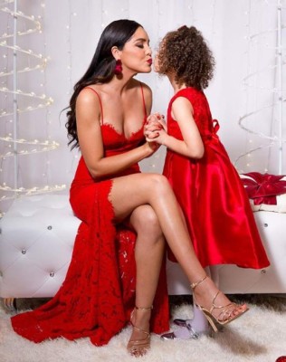 ¡Bellas! La celebración de las famosas hondureñas más guapas por la navidad