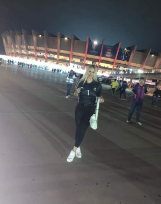 La exuberante esposa de Armani que mandó a callar a los críticos del portero argentino