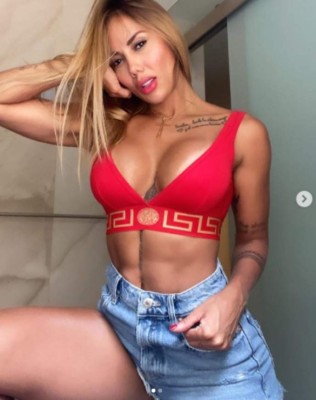 La hermosa novia de Vidal explota tras el 8-2 del Bayern Múnich y sale en defensa de su pareja