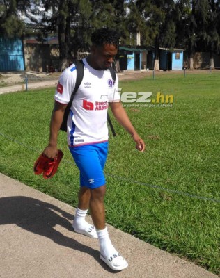 BOMBA: Ex del Motagua entrena con Olimpia, Platense va por este volante y Wilmer Fuentes es noticia