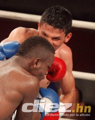 La mejores imágenes de la pelea etre el Escorpión Ruiz vs 'Veneno” Domínguez