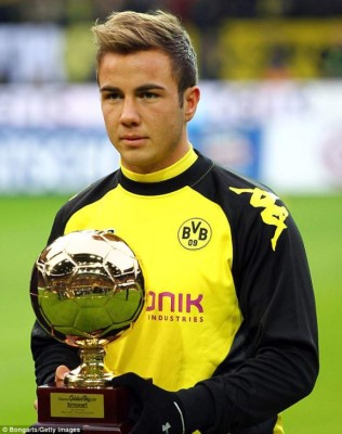 Cabezas de cerdo y carteles de 'judas': El terror por la traición que viviría Çalhanoğlu en su regreso al Milan