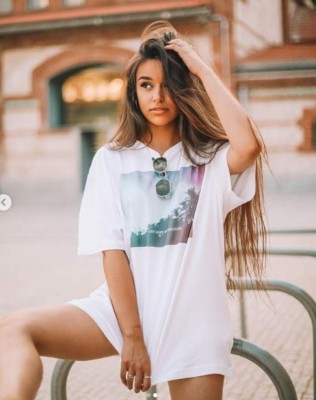 Marta Díaz, la bella novia youtuber de exjugador del Real Madrid con quien no tiene sexo por la pandemia