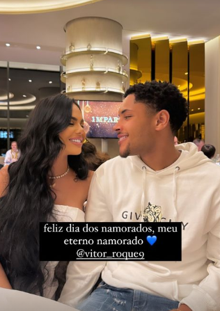 Sorprendieron a sus novias en San Valentín; el tremendo regalo de Memphis Depay para Griezmann por su amistad