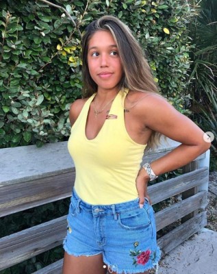 En fotos: Así es Elexa Bahr, la joven 'catracha” que jugará en el Racing de España