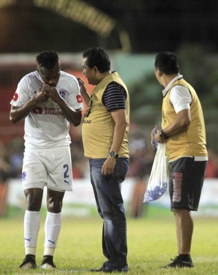 ¡NO SE VIO EN TV! Llenazo, portones cerrados y la eurofia de los progreseños