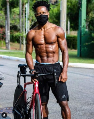 Irreconocibles: Futbolistas que ya están retirados, pero mantienen un físico impresionante