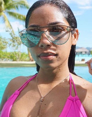 ¡Qué atrevida! El explosivo disfraz de la novia de Usain Bolt en el carnaval de Jamaica