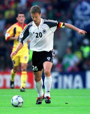 Los futbolistas con carreras universitarias