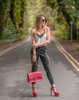 Baile, Kareoke y estrellas: La espectacular fiesta de cumpleaños de Larissa Pereira esposa de Roberto Firmino