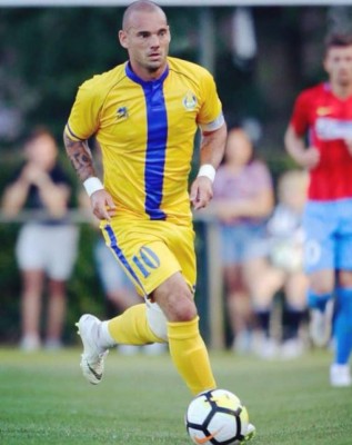 Sneijder revela su 'travesura' de fiesta con Megan Fox una noche antes de un partido de Champions