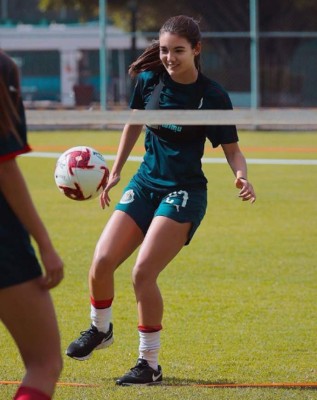 Así es Dayana Madrigal, la hermosa y joven jugadora de Chivas que enamora en México