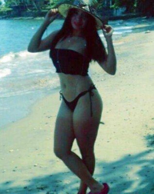 Mallely Dueñas: La sexy futbolista hondureña que es una ruda zaguera