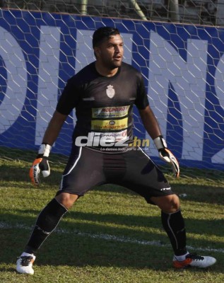 ¿Duda? Así fue el claro penal de Obed Enamorado contra Henry Romero