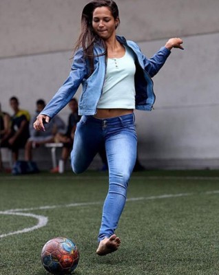 Conocé a Deyna, la hermosa venezolana nominada al premio The Best