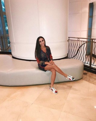 ¡Atención ticos! La bella esposa de un crack que enfrentará Costa Rica en Rusia