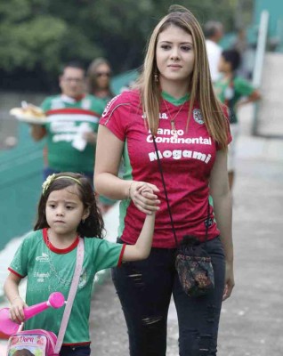 ¡MUÑECAS! Las chicas que embellecieron la previa del Marathón-Vida