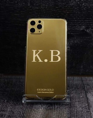 La nueva moda de los futbolistas: Presumen tener celulares bañados en oro&nbsp;&nbsp;