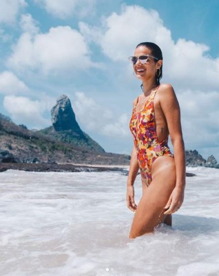 ¡Otro desnudo! Las mejores 15 fotos de Bruna Marquezine en Instagram, la novia de Neymar