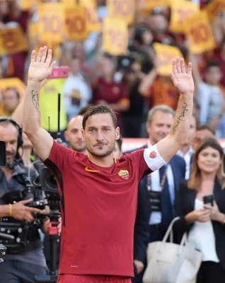 ¡Las lágrimas de Francesco Totti luego de decirle adiós a la Roma!