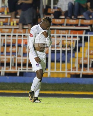 CURIOSAS: La pelea de Kevin Álvarez con Osman Madrid y el aguacero en el Puerto