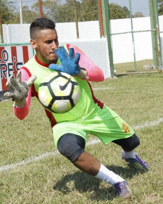 MERCADO CATRACHO: Platense ficha a ex seleccionado chileno y Erick Peña es del Lepaera