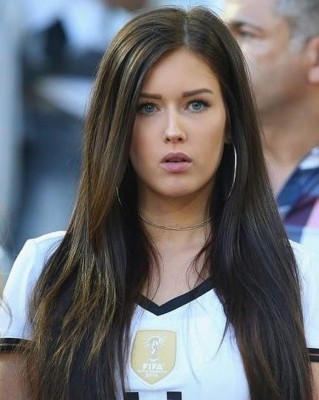 El lado más sexi del Real Madrid-PSG: las guapísimas parejas de los futbolistas