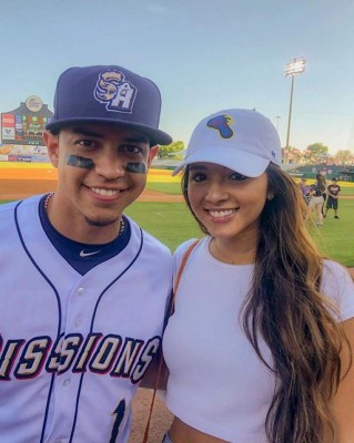 Ella es Nancy Herrera, la hermosa inspiración del hondureño Mauricio Dubón