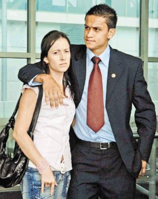 ¡Belleza en las gradas! Las novias y esposas de los jugadores embellecerán el clásico costarricense