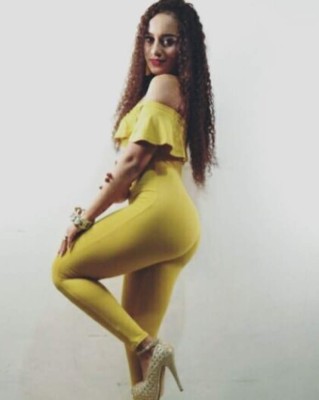 Ella es Diana Johnson, la bella colocha que engalana los juegos de Liga Nacional